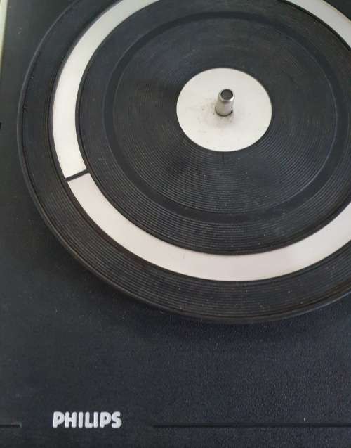 VINTAGE 1970s PHILIPS 503 VINYL RECORD PLAYER. ELEC OR BAT OPERATED. EXCELLENT WORKING CONDITION!!