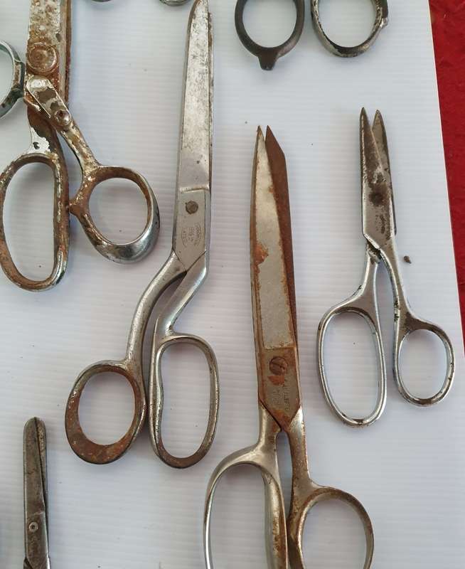 21 X ANTIQUE SCISSORS COLLECTION !! SOME VERY SCARCE !!