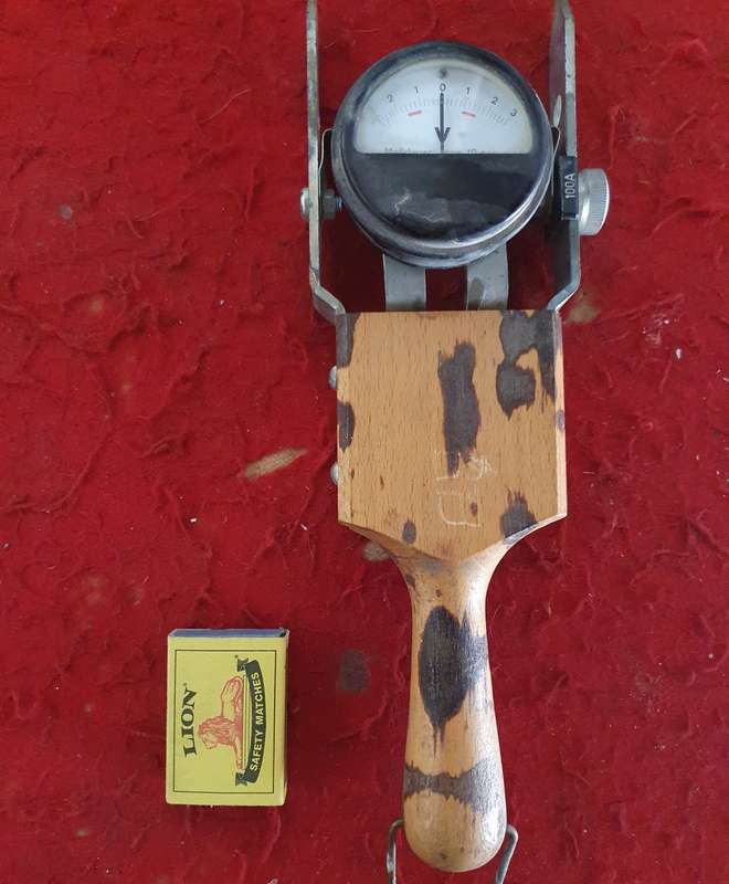 ANTIQUE AMP METER