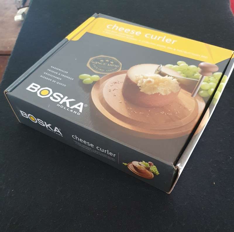 NEW BOSKA HOLLAND CHEESE CURLER. UNOPENED IN THE BOX. UNWANTED GIFT. VALUE OVER R2400 !!
