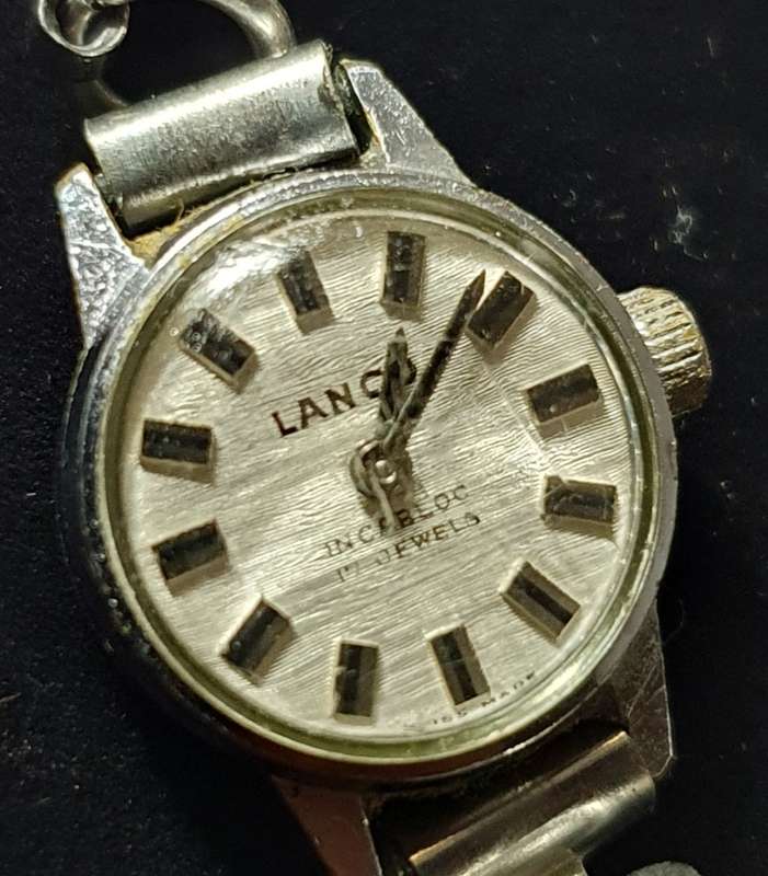 VINTAGE LANCO INCABLOC 17 JEWELS SWISS MADE LADIES WINDING WATCH. WORKING.