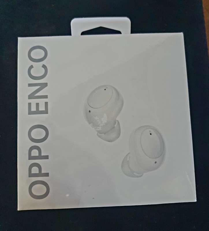 OPPO ENCO BUDS ET181 . HEAD/EARPHONES. BLUE TOOTH. UNOPENED IN BOX. UNWANTED GIFT. R2000 WORTH !!!