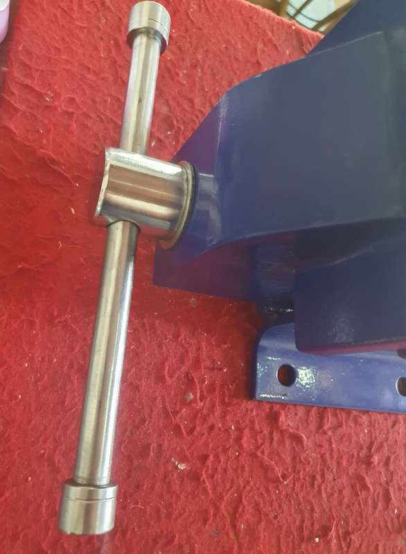 HUGE 20KG / 18CM CLAMP OPENING  BENCH WRENCH. NEVER BEEN USED.