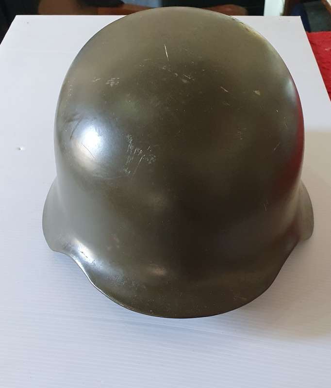 GERMAN BUNDESGRENZSCHUTZ M53 HELMET. ARMY AND POLICE ISSUE. GOOD CONDITION. LEATHER INNER INTACT.