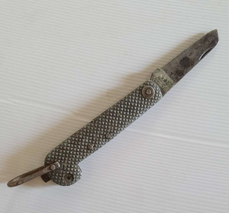 WW11 BIG RODGERS SHEFFIELD ENGLAND NAVY KNIFE. 21306. 20CM LONG.