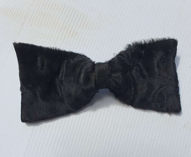 RETRO KARAKUL PELTS BOW TIE ! STUNNING FIND !!