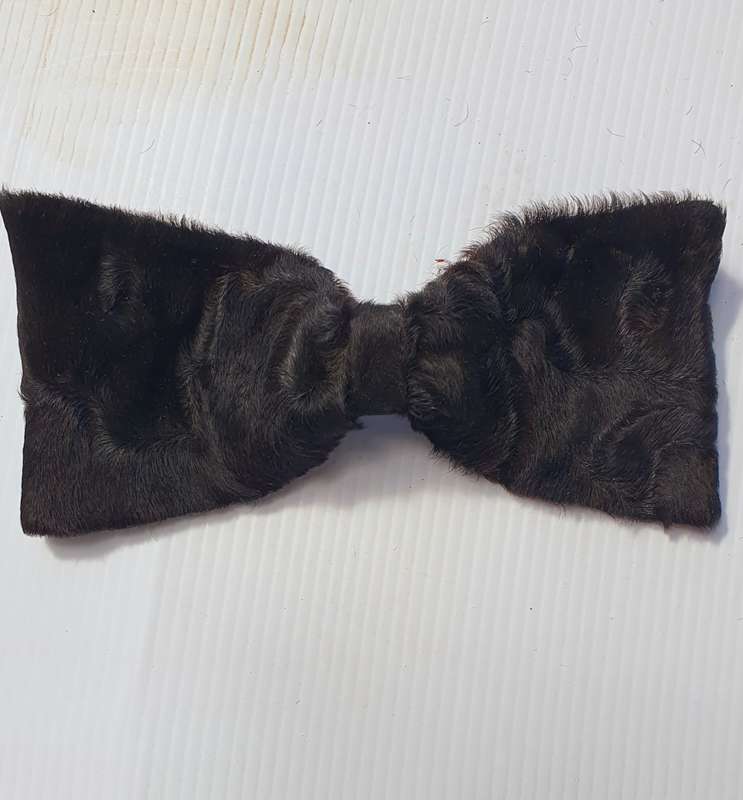 RETRO KARAKUL PELTS BOW TIE ! STUNNING FIND !!