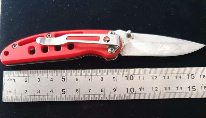 MASTERCRAFT LOCK FOLDING KNIFE WITH BELT CLIP. 17CM LONG.