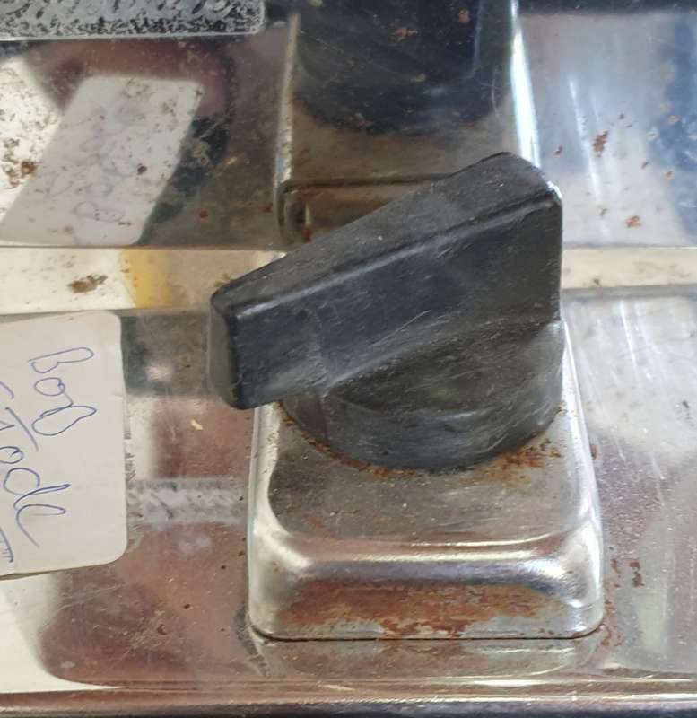 VINTAGE PINEWARE BREAD / MEAT SLICER.  90 X MORE LOTS SAME AUCTION !!
