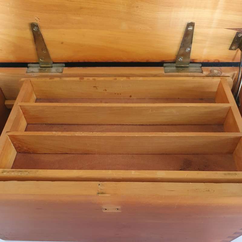 ANTIQUE SOLID YELLOW WOOD BIG HARBERDASHERY KIST. 52CM LONG . REMOVABLE SHELF