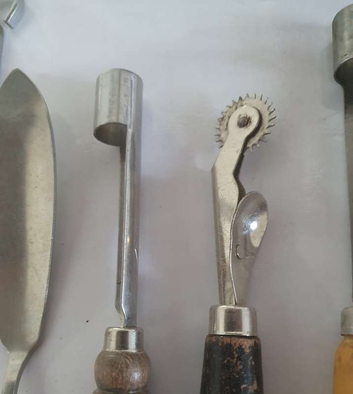 JOBLOT ANTIQUE TO VINTAGE KITCHENALIA . 19 PIECES. ONE BID FOR ALL.