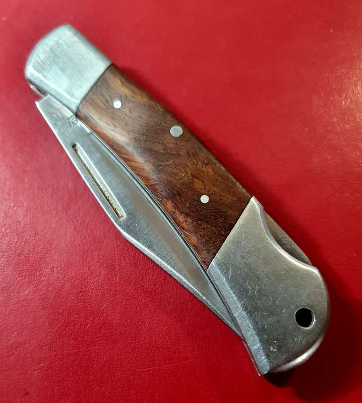 KALIBER FOLDING KNIFE. 19CM LONG.