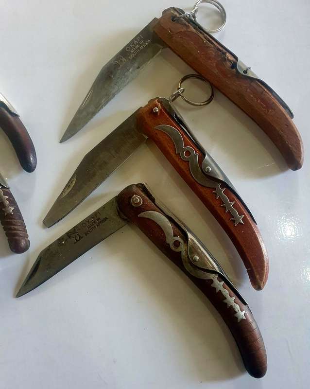 6 X VINTAGE OKAPI KNIFES FOR RESTORATION JOB. ONE BID FOR ALL.
