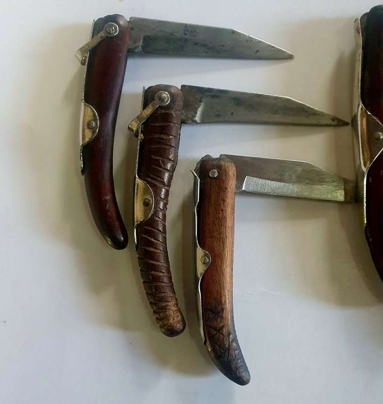 6 X VINTAGE OKAPI KNIFES FOR RESTORATION JOB. ONE BID FOR ALL.