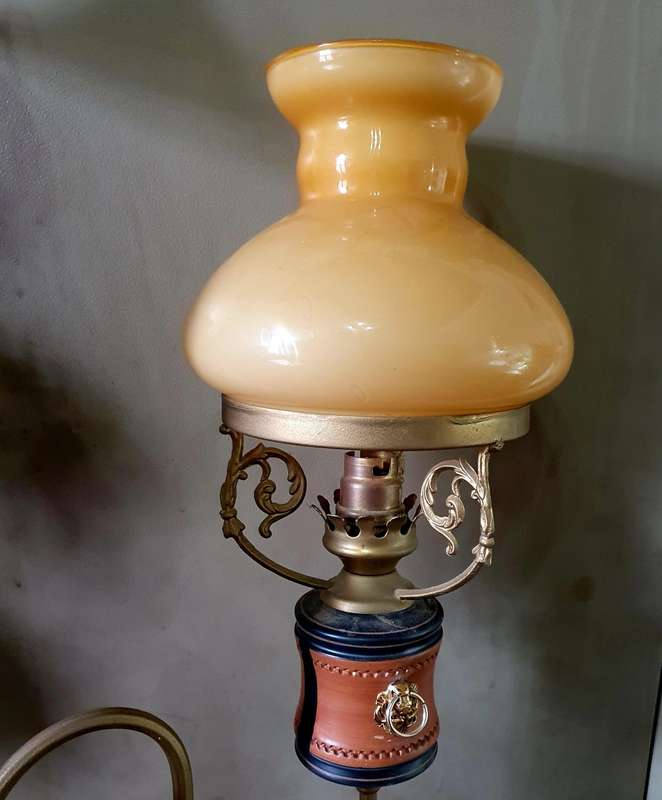 HUGE ANTIQUE 3 LIGHT CHANDELIER. EXCEPTIONAL DETAIL !!