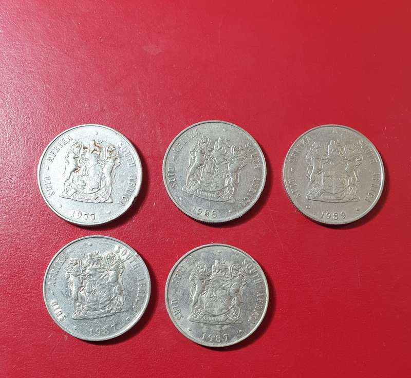 5 X ONE RAND COINS. EXCEPTIONAL CONDITION. ONE BID FOR ALL.