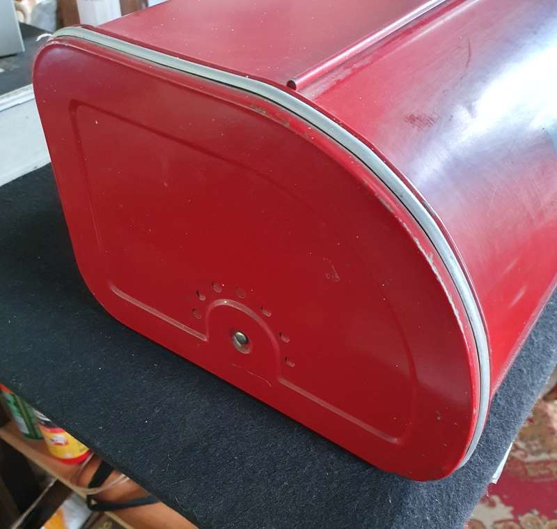VINTAGE KROST STEELWARE BREAD BIN.