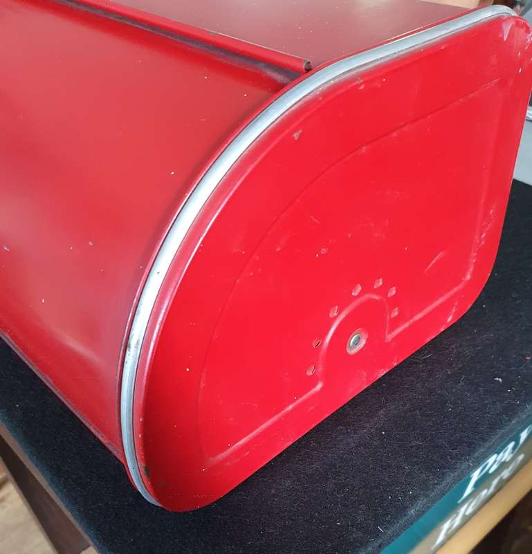 VINTAGE KROST STEELWARE BREAD BIN.