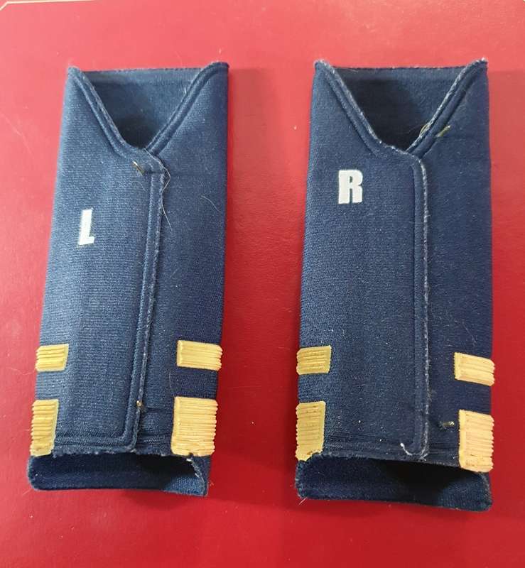 2 X SAAF MAJOR SLIP ONS.