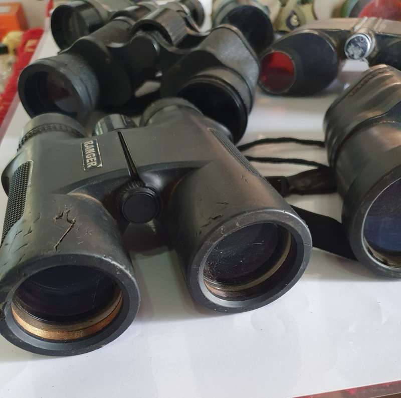6 X BINOCULARS INCL. RANGER, TASCO,VANGUARD, ETC FOR REST0RATION JOB OR PARTS. ONE BID FOR ALL.
