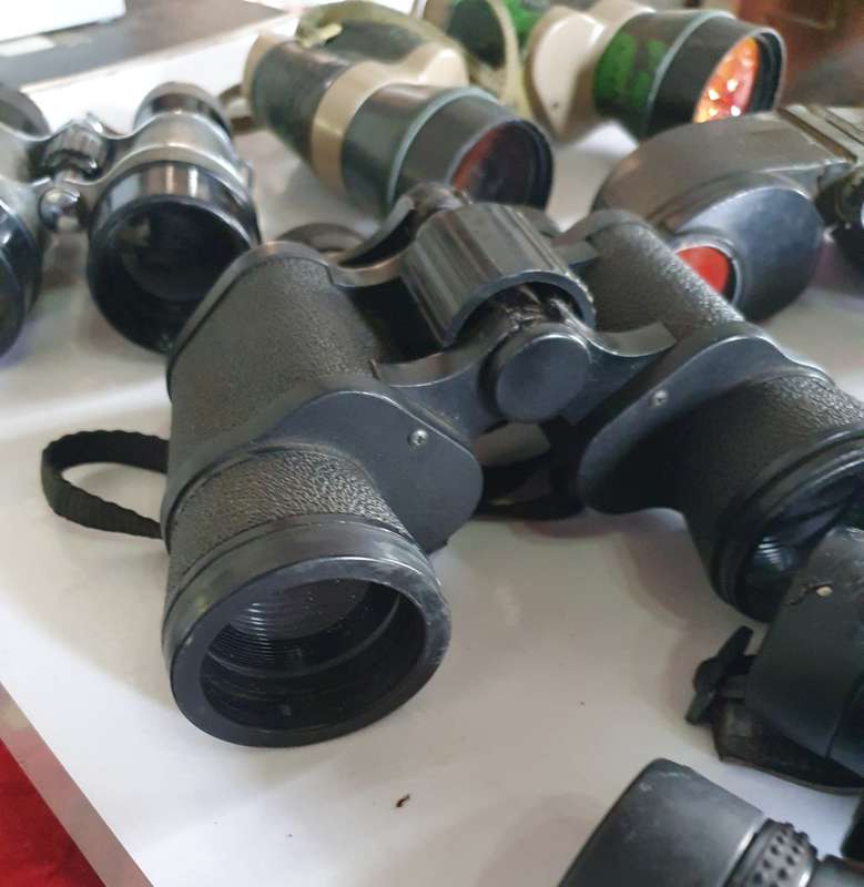 6 X BINOCULARS INCL. RANGER, TASCO,VANGUARD, ETC FOR REST0RATION JOB OR PARTS. ONE BID FOR ALL.