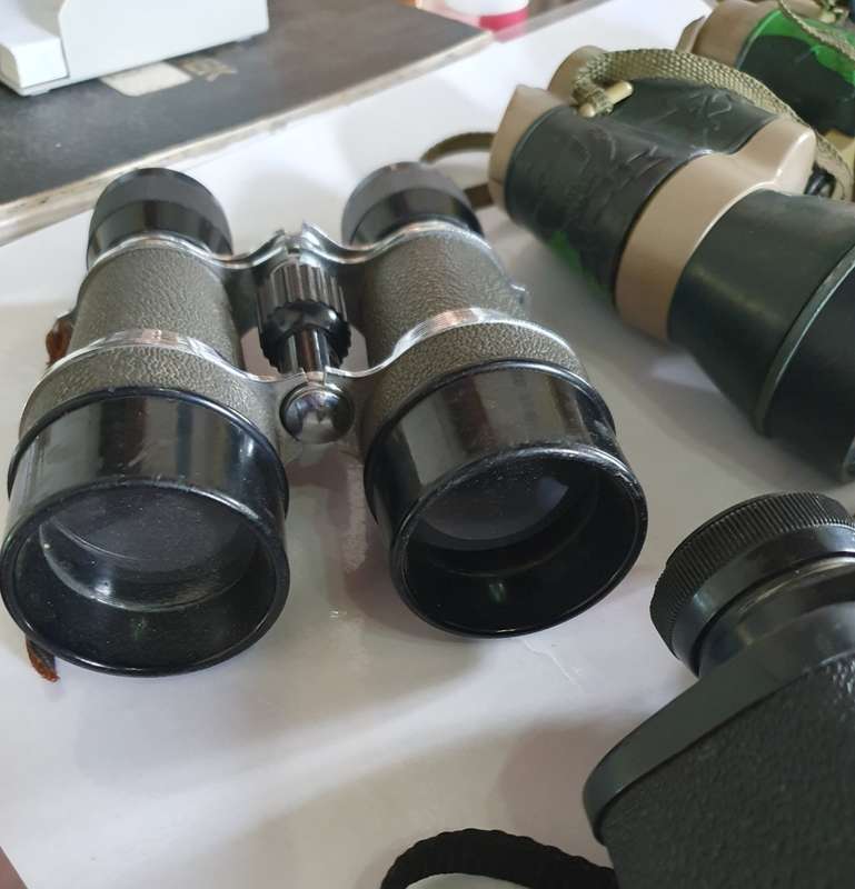 6 X BINOCULARS INCL. RANGER, TASCO,VANGUARD, ETC FOR REST0RATION JOB OR PARTS. ONE BID FOR ALL.