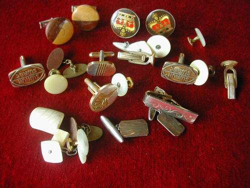 LOT OF 22 VINTAGE AND ANTIQUE CUFF LINGS. IVORY, SILVER, COLDPLATED ETC. LOOK AT PICS!