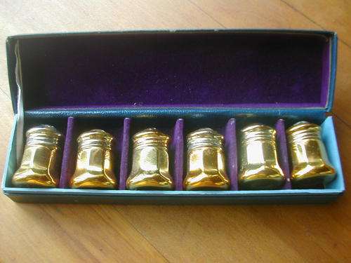 ANTIQUE GOLD PLATED SALT AND PEPPER SHAKERS. 6 X .