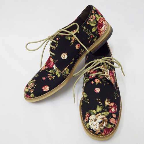 Brand new Swede & Crowe Worry*Less shoes - Size : 5