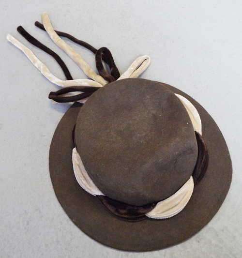 Vintage brown felt women's hat - 29 x 28 cm whole hat - 20 x 18 cm Inner part