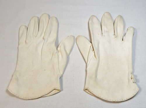 Vintage women`s beige gloves