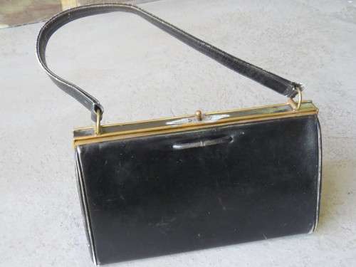 Vintage black Fassbender handbag - Size: 13.5cm x 24cm