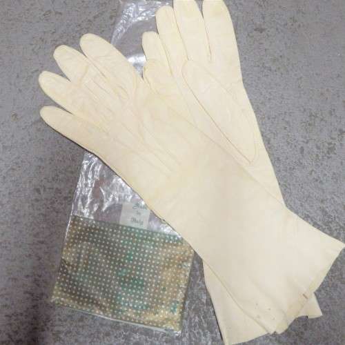 Genuine leather gloves (beige) - Made in Italy - In original packaging - 32cm