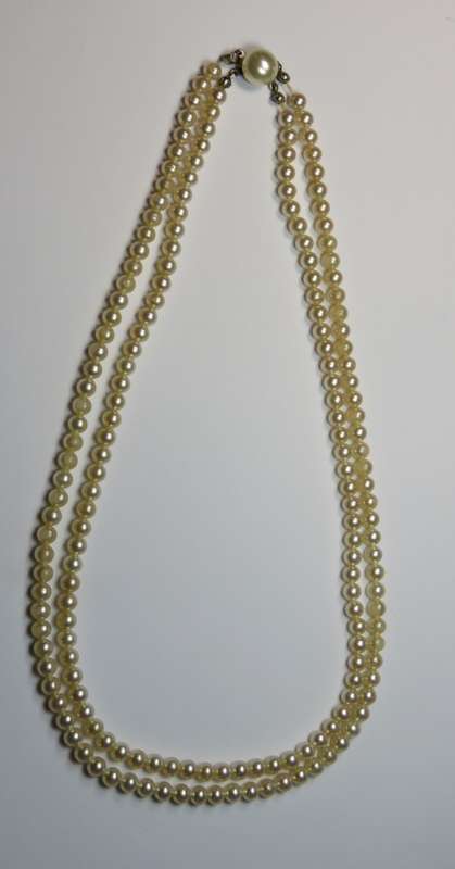 Vintage double string costume jewellery pearls necklace