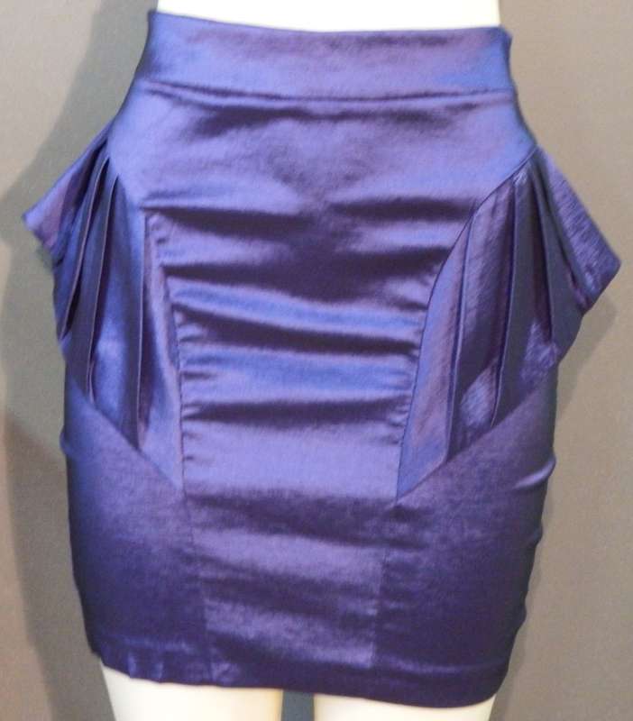 Brand new asos purple skirt - Size UK 8 - 61% Polyester - 34% Nylon and 5% Glasthanne