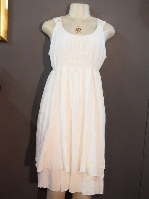 White summer Truworths dress - Lined - Size: 36 - Outer fabric 100% Rayon - Lining 100 Polyester