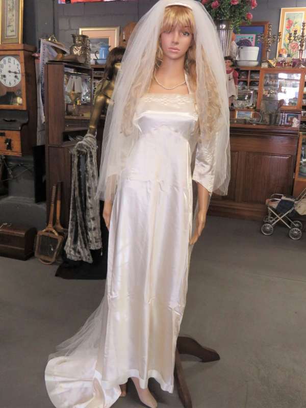 Wedding dress from 1942 - Corset from Lavender line linen specially for you -Gloves -Stockings -Vail