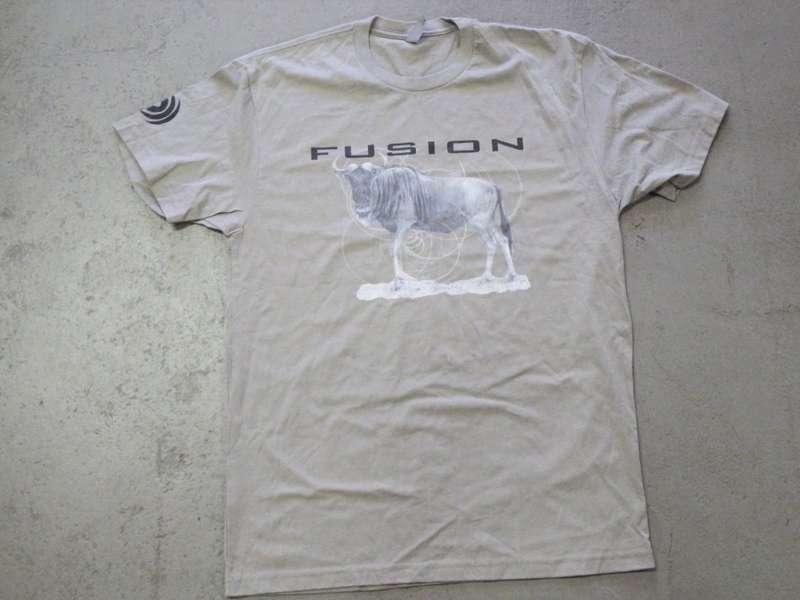 Next Level apparel Fusion t-shirt - Size: Large