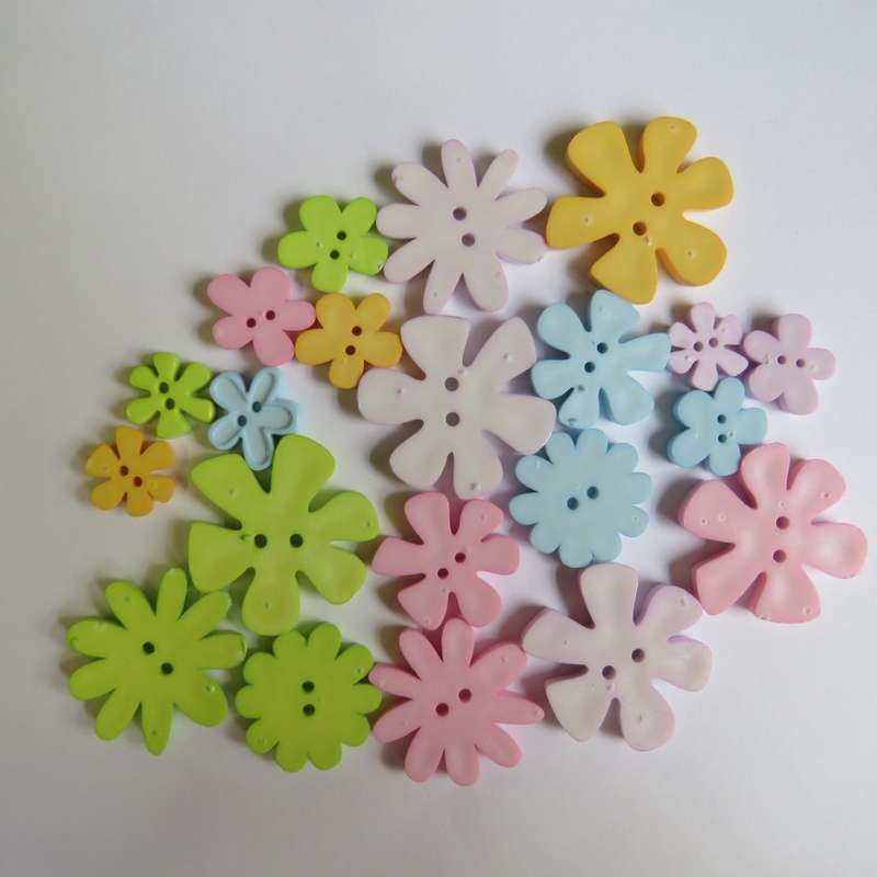 Lot of 21 pastel colour flower buttons