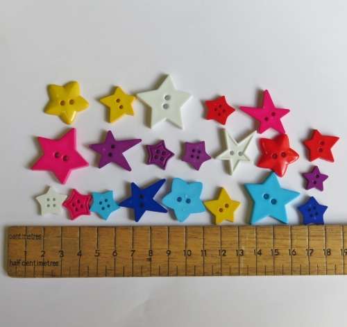 Lot of 21 star shape buttons - Different sizes and colours
