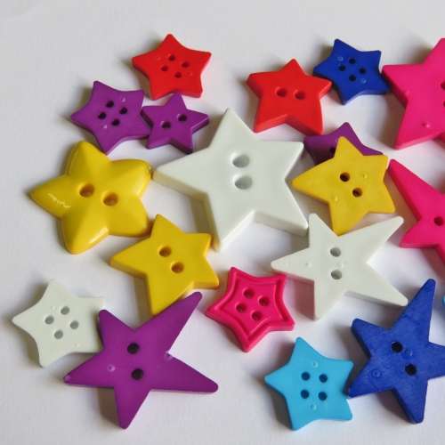 Lot of 21 star shape buttons - Different sizes and colours