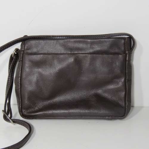 Dark brown leather small handbag - 17 x 21 cm