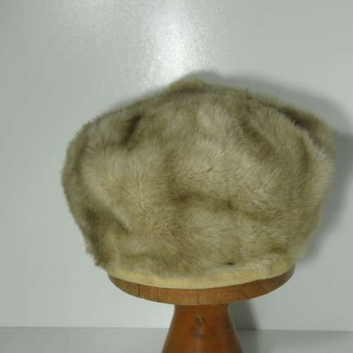 Light colour fur hat - 54 cm