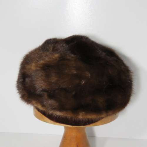 Dark brown fur hat - 59 cm