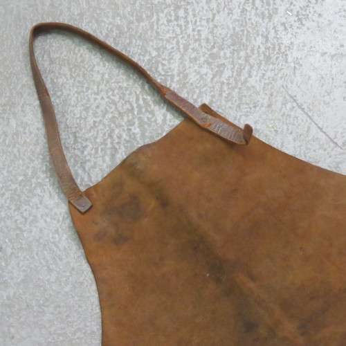 Early 1900`s blacksmith`s leather apron - Original - Size 64 x 44 cm
