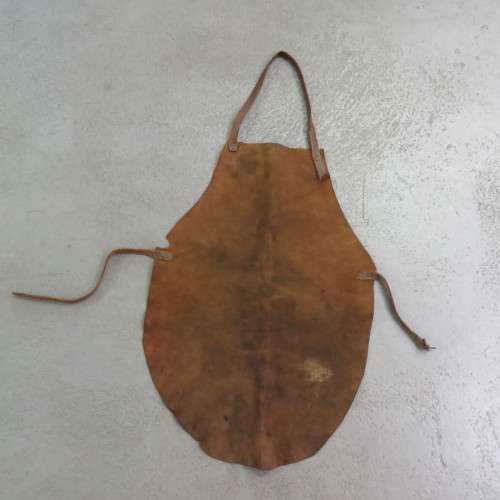 Early 1900`s blacksmith`s leather apron - Original - Size 64 x 44 cm