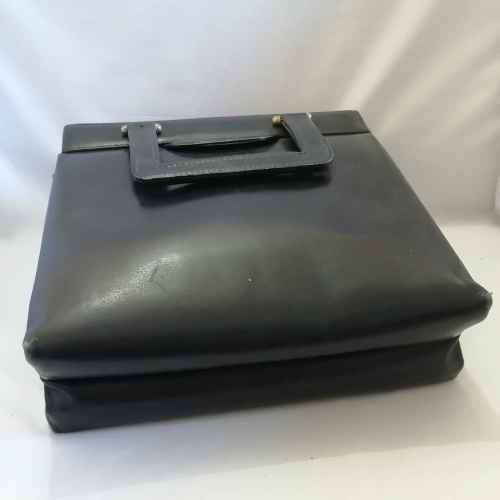 Vintage black handbag still in good condition