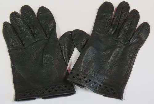 Black leather ladies gloves