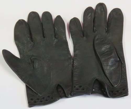 Black leather ladies gloves