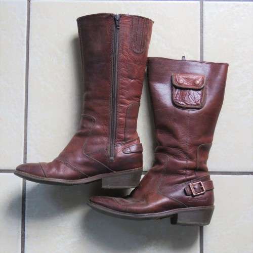 Genuine Leather Caterpillar size 4 ladies boots - 24 cm (sole)